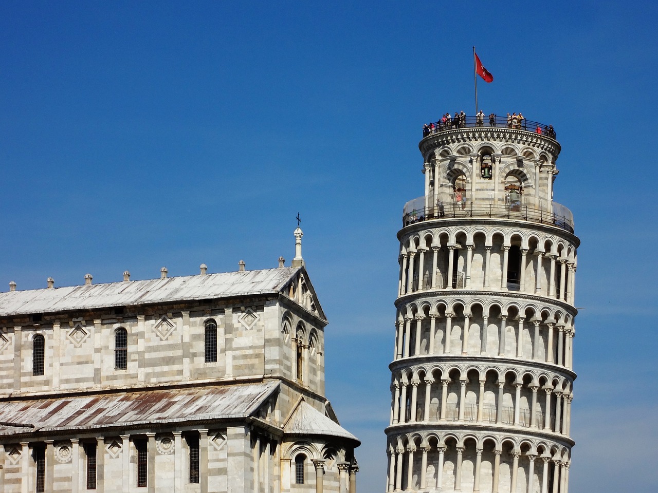 ピサの斜塔はイタリアにある世界遺産！歴史や予約方法、注意点などを解説 | NEWT（ニュート）